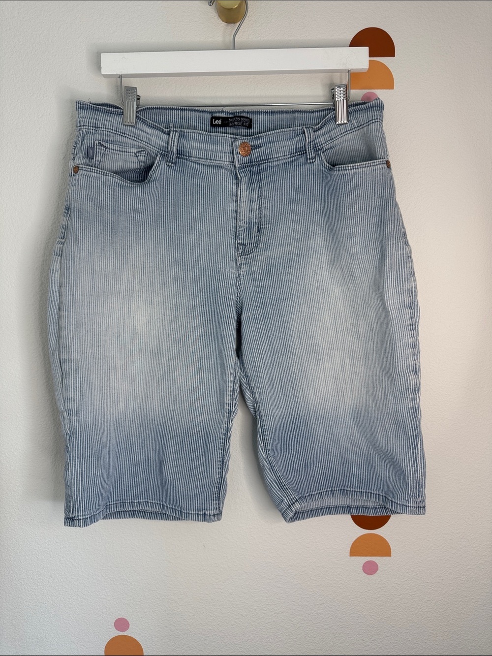 Lee Women’s Washed Light Blue Denim Jean Shorts N0166